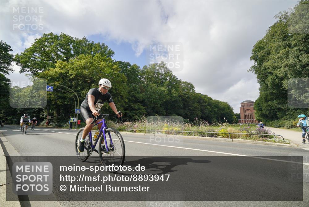 14.09.2025 - Stadtparktriathlon Michael Burmester http://msf.ph/oto/8893947 14.09.2025 12:01:38 Radfahren 1085, 1087, 1117, 1126, 1157, 1158 meine-sportfotos.de
