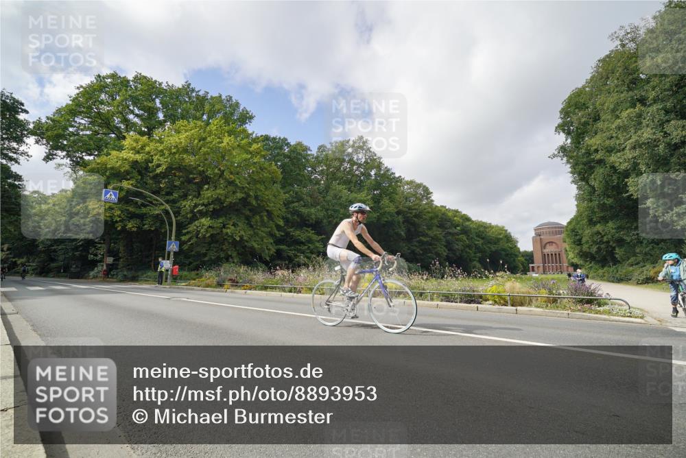 14.09.2025 - Stadtparktriathlon Michael Burmester http://msf.ph/oto/8893953 14.09.2025 12:01:44 Radfahren 1035, 1079, 1085, 1087, 1117, 1157, 1158, 1167 meine-sportfotos.de