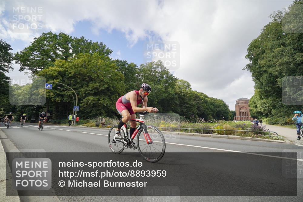14.09.2025 - Stadtparktriathlon Michael Burmester http://msf.ph/oto/8893959 14.09.2025 12:01:58 Radfahren 1072, 1092, 1096, 1120, 1148, 1149, 1152, 1162, 1168, 1169, 1218 meine-sportfotos.de