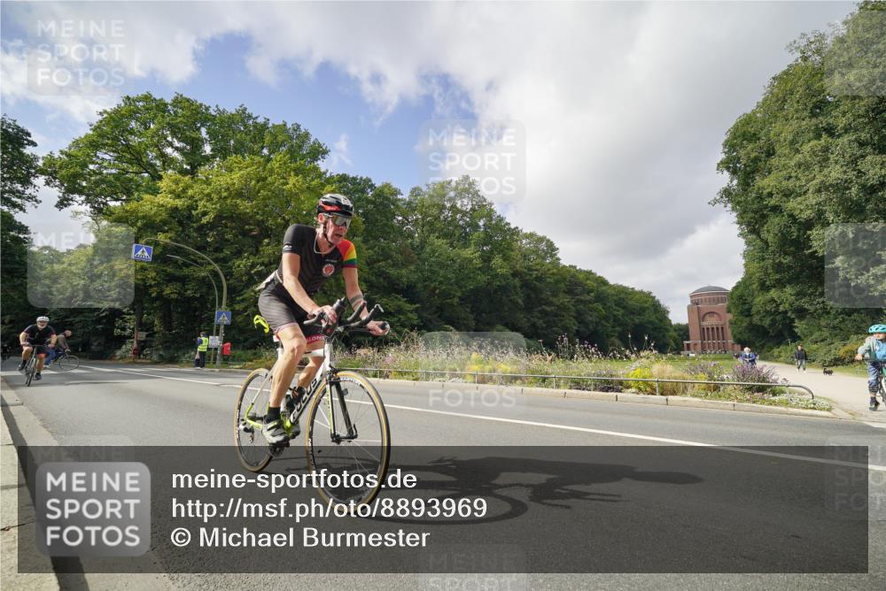 14.09.2025 - Stadtparktriathlon Michael Burmester http://msf.ph/oto/8893969 14.09.2025 12:02:09 Radfahren 1025, 1072, 1094, 1096, 1120, 1141, 1148, 1174, 1186 meine-sportfotos.de