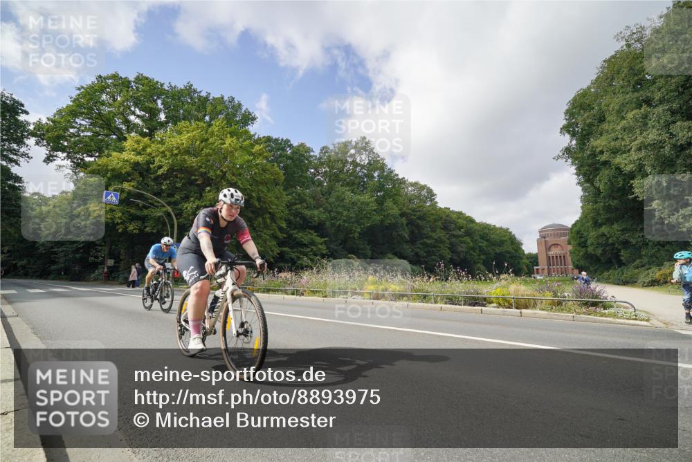 14.09.2025 - Stadtparktriathlon Michael Burmester http://msf.ph/oto/8893975 14.09.2025 12:02:19 Radfahren 1008, 1141, 1164, 1174, 1186, 1194 meine-sportfotos.de
