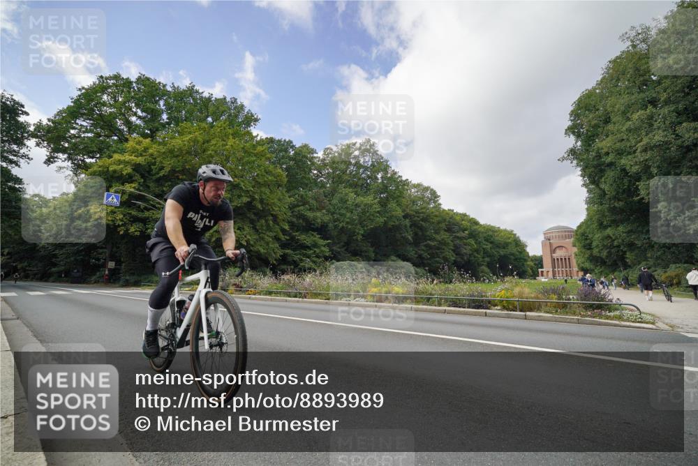 14.09.2025 - Stadtparktriathlon Michael Burmester http://msf.ph/oto/8893989 14.09.2025 12:02:50 Radfahren 1055, 1076, 1082, 1113, 1163, 1173 meine-sportfotos.de