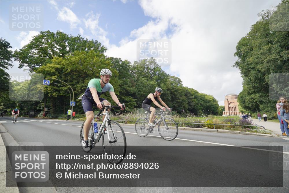 14.09.2025 - Stadtparktriathlon Michael Burmester http://msf.ph/oto/8894026 14.09.2025 12:04:25 Radfahren 1132, 1139, 1146, 1189, 1197, 1212 meine-sportfotos.de