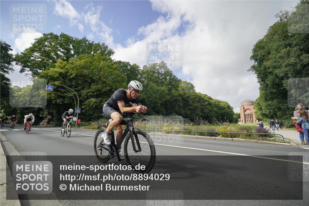 14.09.2025 - Stadtparktriathlon Michael Burmester http://msf.ph/oto/8894029 14.09.2025 12:04:33 Radfahren 1027, 1053, 1081, 1123, 1146, 1183, 1189, 1214 meine-sportfotos.de