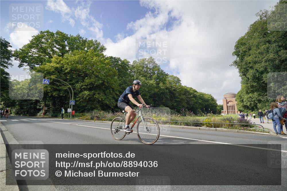 14.09.2025 - Stadtparktriathlon Michael Burmester http://msf.ph/oto/8894036 14.09.2025 12:04:38 Radfahren 1027, 1050, 1053, 1081, 1123, 1145, 1146, 1183, 1214 meine-sportfotos.de