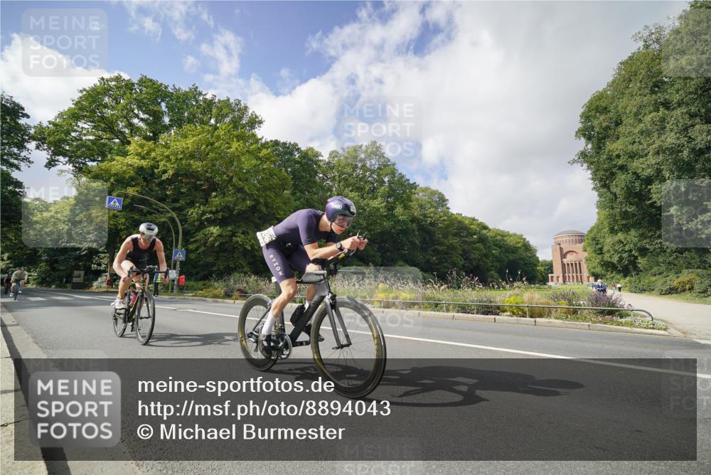 14.09.2025 - Stadtparktriathlon Michael Burmester http://msf.ph/oto/8894043 14.09.2025 12:04:51 Radfahren 1043, 1075, 1080, 1103, 1109, 1147 meine-sportfotos.de