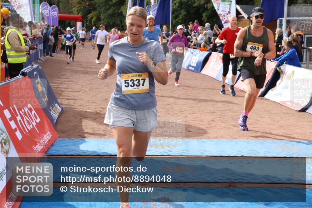 14.09.2025 - Airport Race Strokosch-Dieckow http://msf.ph/oto/8894048 14.09.2025 12:09:49 Ziel 204, 397, 493, 1782, 1857, 5032, 5130, 5148, 5226, 5337, 5367, 5398, 5423, 5510 meine-sportfotos.de