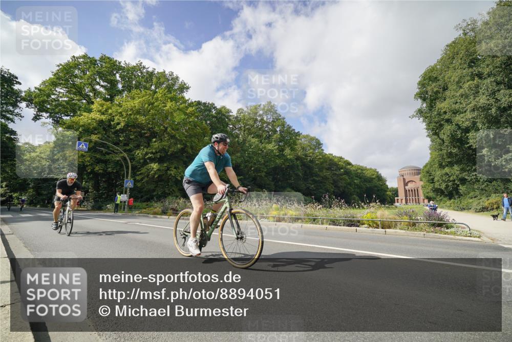14.09.2025 - Stadtparktriathlon Michael Burmester http://msf.ph/oto/8894051 14.09.2025 12:05:14 Radfahren 1040, 1083, 1143, 1155, 1159, 1160 meine-sportfotos.de