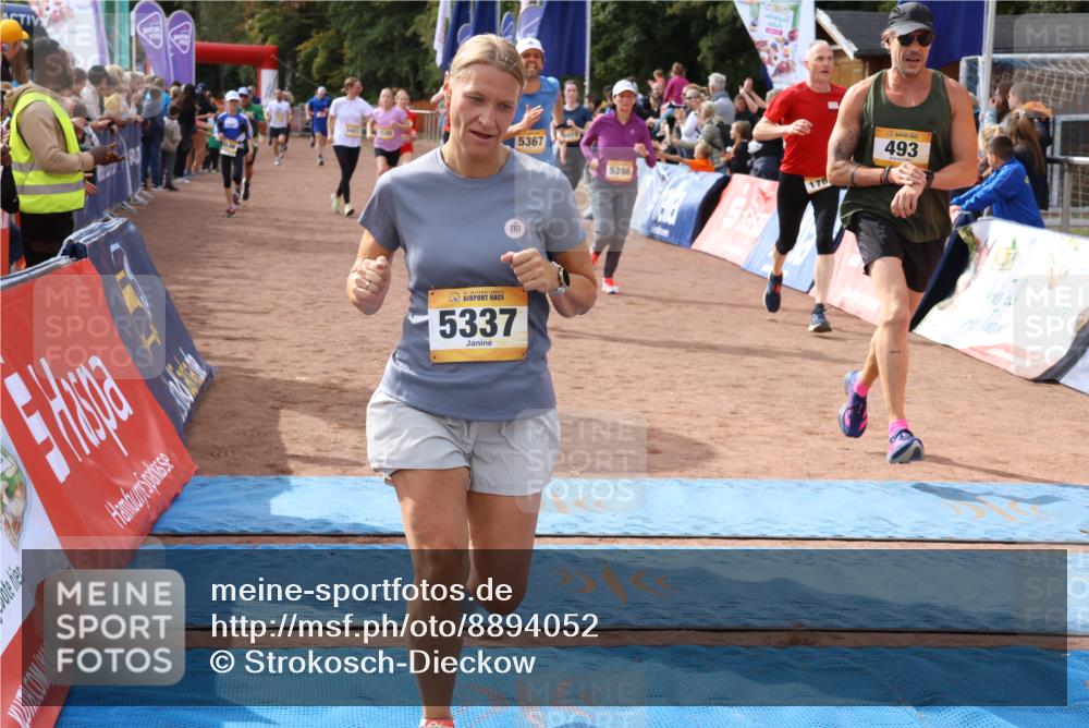 14.09.2025 - Airport Race Strokosch-Dieckow http://msf.ph/oto/8894052 14.09.2025 12:09:49 Ziel 204, 397, 493, 1782, 1857, 5032, 5130, 5148, 5226, 5337, 5367, 5398, 5423, 5510 meine-sportfotos.de