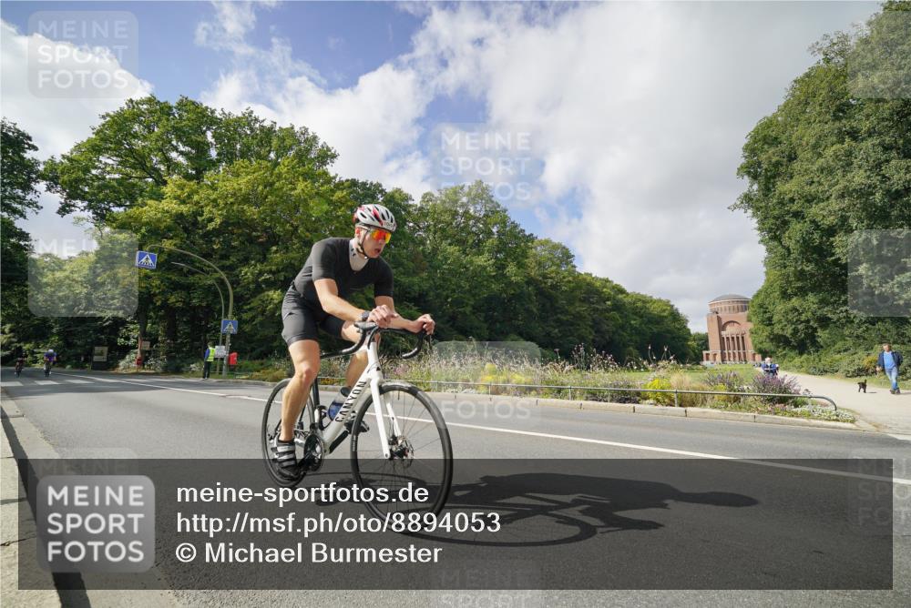 14.09.2025 - Stadtparktriathlon Michael Burmester http://msf.ph/oto/8894053 14.09.2025 12:05:15 Radfahren 1040, 1083, 1143, 1155, 1159, 1160 meine-sportfotos.de