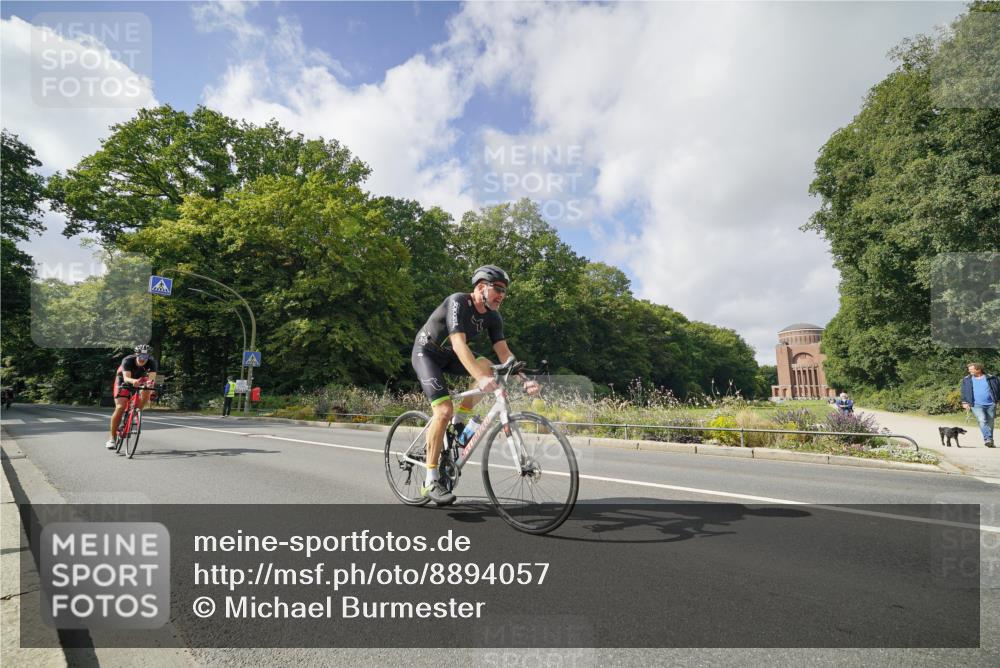 14.09.2025 - Stadtparktriathlon Michael Burmester http://msf.ph/oto/8894057 14.09.2025 12:05:22 Radfahren 1061, 1083, 1112, 1143, 1155, 1160 meine-sportfotos.de