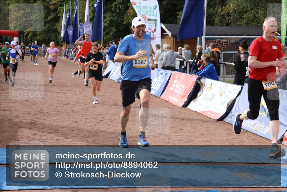 14.09.2025 - Airport Race Strokosch-Dieckow http://msf.ph/oto/8894062 14.09.2025 12:09:50 Ziel 204, 397, 493, 1782, 1857, 5032, 5130, 5148, 5226, 5337, 5351, 5367, 5398, 5423, 5510 meine-sportfotos.de