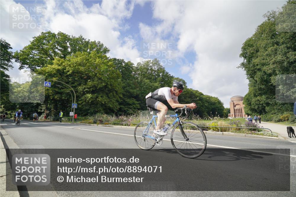 14.09.2025 - Stadtparktriathlon Michael Burmester http://msf.ph/oto/8894071 14.09.2025 12:05:50 Radfahren 1097, 1124, 1125, 1128, 1151, 1171, 1178, 1199 meine-sportfotos.de