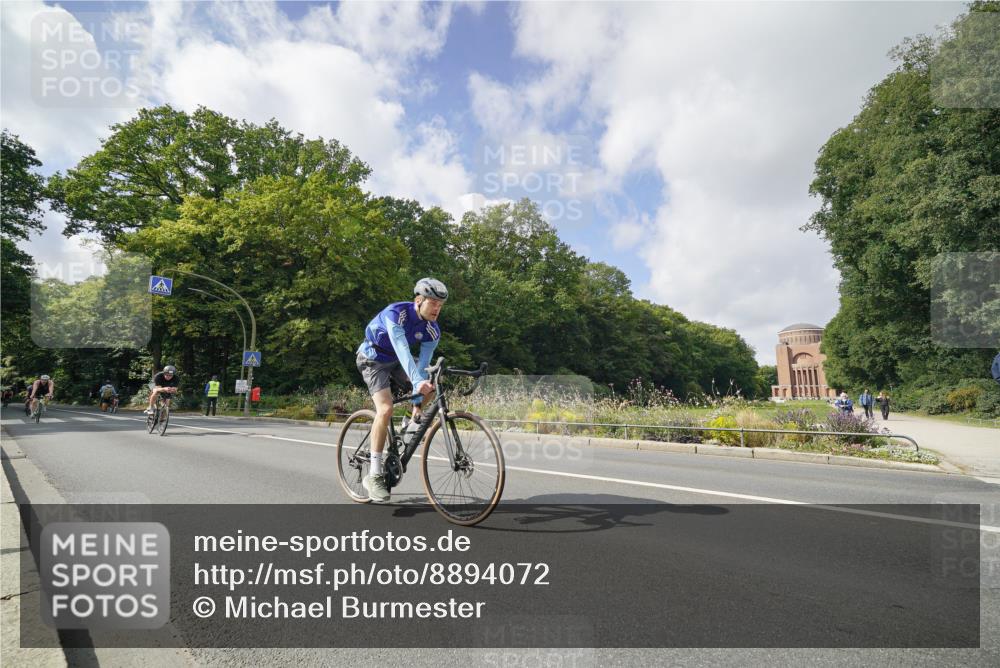14.09.2025 - Stadtparktriathlon Michael Burmester http://msf.ph/oto/8894072 14.09.2025 12:05:52 Radfahren 1078, 1097, 1124, 1125, 1128, 1151, 1171, 1178, 1199, 1213 meine-sportfotos.de