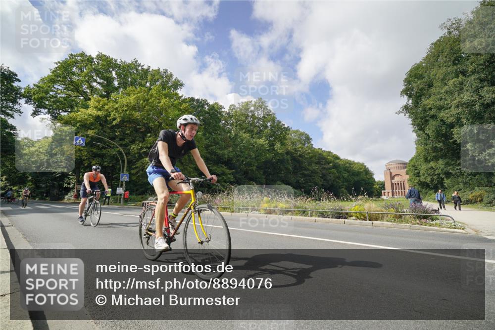 14.09.2025 - Stadtparktriathlon Michael Burmester http://msf.ph/oto/8894076 14.09.2025 12:05:58 Radfahren 1078, 1097, 1151, 1171, 1178, 1199, 1213 meine-sportfotos.de