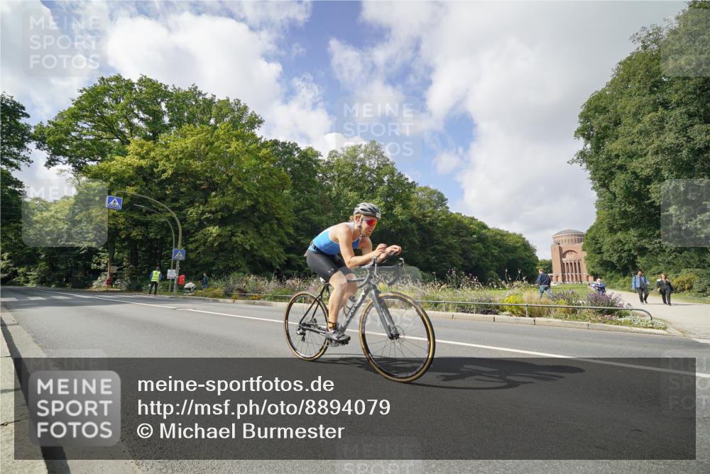 14.09.2025 - Stadtparktriathlon Michael Burmester http://msf.ph/oto/8894079 14.09.2025 12:06:00 Radfahren 1078, 1097, 1171, 1199, 1213 meine-sportfotos.de