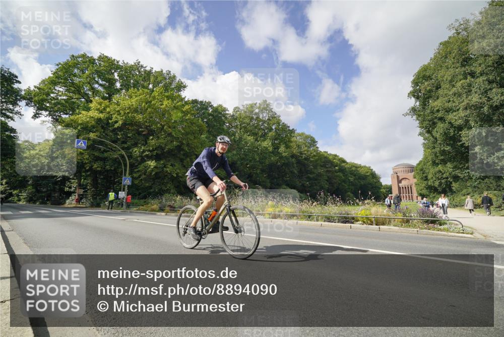 14.09.2025 - Stadtparktriathlon Michael Burmester http://msf.ph/oto/8894090 14.09.2025 12:06:52 Radfahren 1029, 1066 meine-sportfotos.de