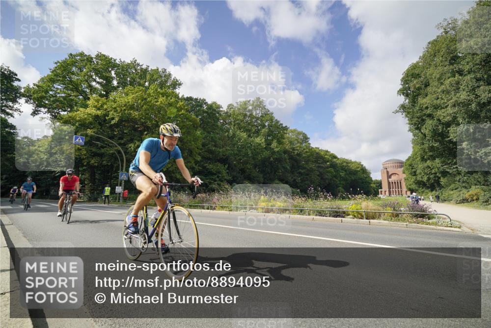 14.09.2025 - Stadtparktriathlon Michael Burmester http://msf.ph/oto/8894095 14.09.2025 12:07:15 Radfahren 1098, 1153, 1156, 1193 meine-sportfotos.de