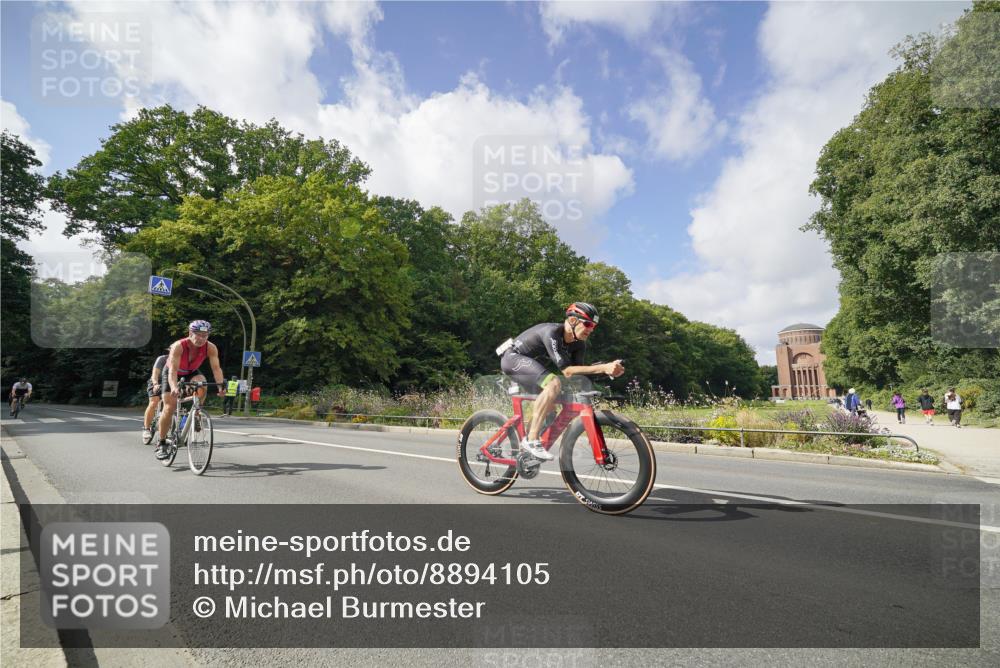14.09.2025 - Stadtparktriathlon Michael Burmester http://msf.ph/oto/8894105 14.09.2025 12:07:37 Radfahren 924, 1063, 1068, 1115, 1150, 1184, 1187, 1188, 1208 meine-sportfotos.de