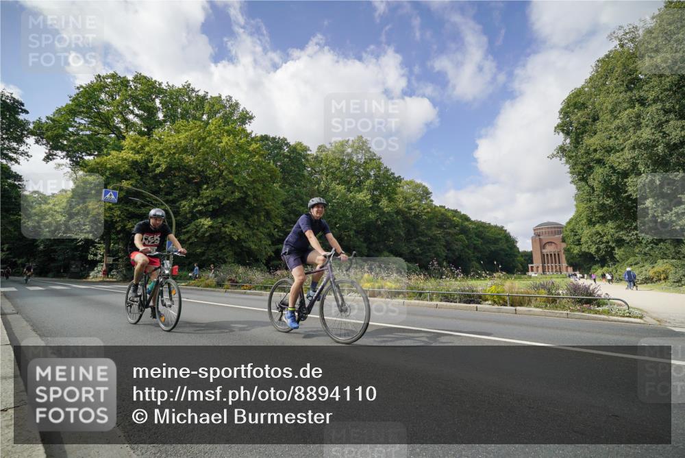 14.09.2025 - Stadtparktriathlon Michael Burmester http://msf.ph/oto/8894110 14.09.2025 12:07:45 Radfahren 1033, 1047, 1048, 1063, 1115, 1150, 1187 meine-sportfotos.de