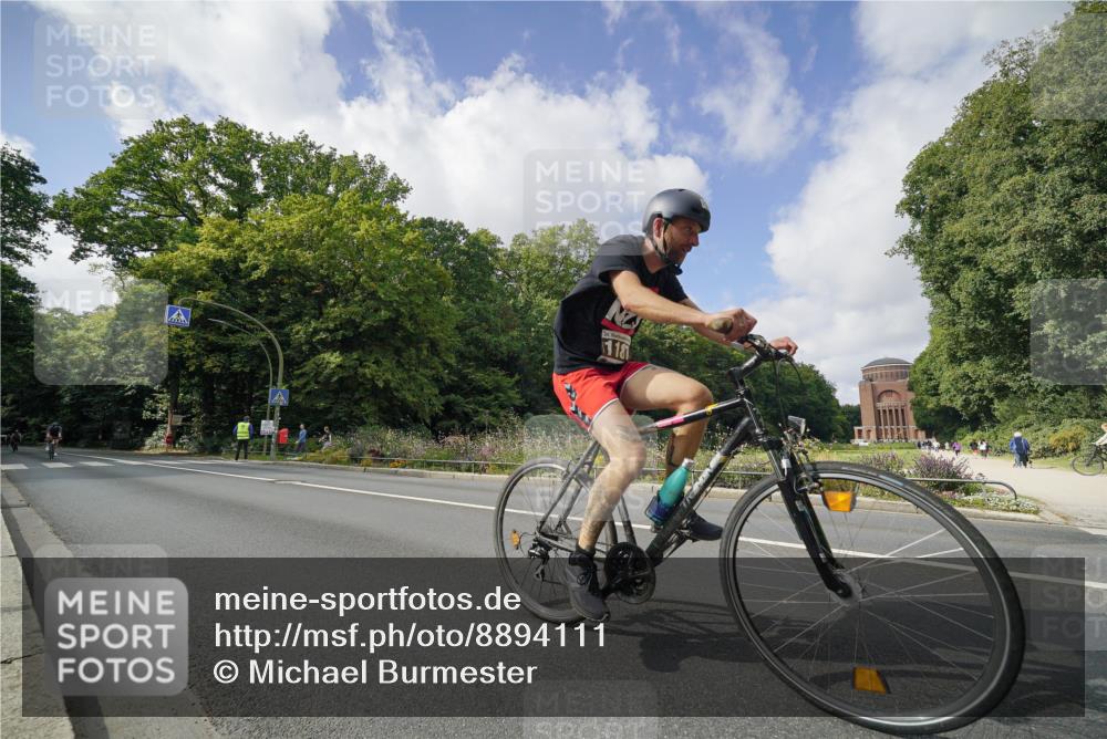 14.09.2025 - Stadtparktriathlon Michael Burmester http://msf.ph/oto/8894111 14.09.2025 12:07:46 Radfahren 1033, 1047, 1048, 1063, 1150, 1187 meine-sportfotos.de