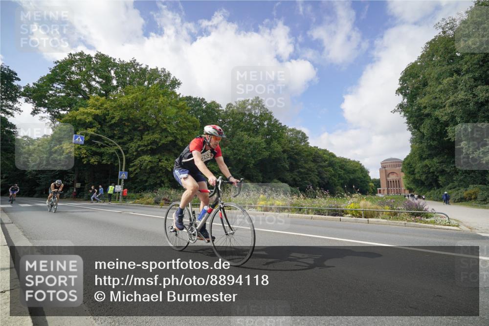 14.09.2025 - Stadtparktriathlon Michael Burmester http://msf.ph/oto/8894118 14.09.2025 12:07:56 Radfahren 1047, 1048, 1182, 1192, 1202, 1209 meine-sportfotos.de
