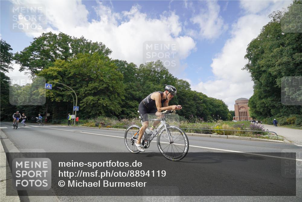 14.09.2025 - Stadtparktriathlon Michael Burmester http://msf.ph/oto/8894119 14.09.2025 12:07:57 Radfahren 1047, 1048, 1182, 1192, 1202, 1209 meine-sportfotos.de