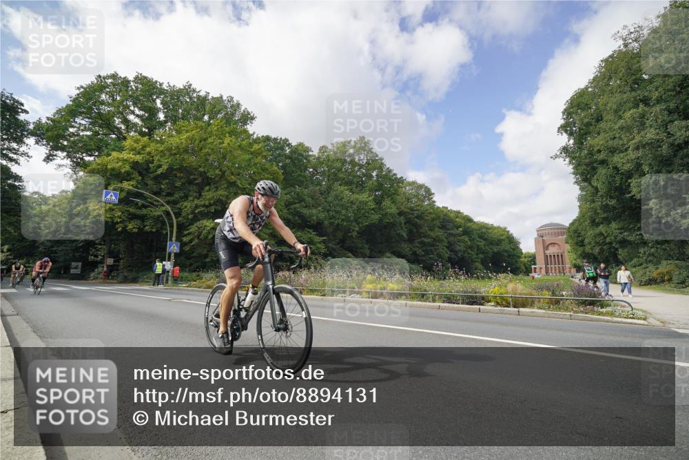 14.09.2025 - Stadtparktriathlon Michael Burmester http://msf.ph/oto/8894131 14.09.2025 12:08:33 Radfahren 1039, 1058, 1060, 1064, 1162, 1174, 1185 meine-sportfotos.de