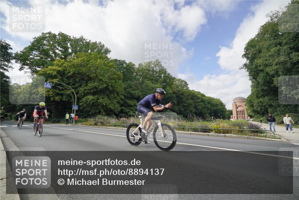 14.09.2025 - Stadtparktriathlon Michael Burmester http://msf.ph/oto/8894137 14.09.2025 12:08:37 Radfahren 1019, 1039, 1058, 1060, 1064, 1086, 1162, 1174, 1185, 1186 meine-sportfotos.de