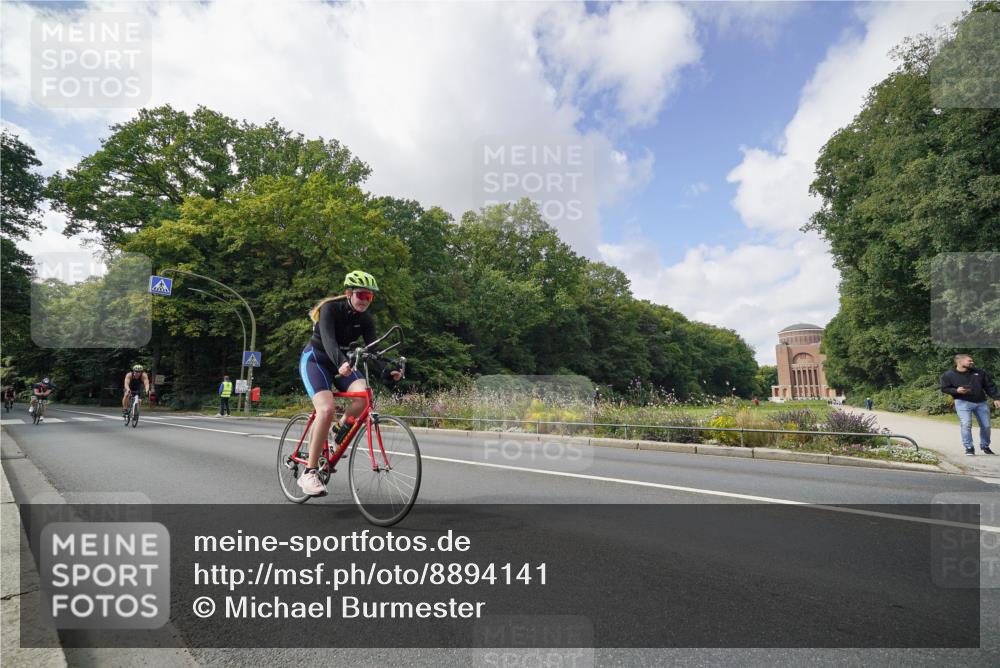 14.09.2025 - Stadtparktriathlon Michael Burmester http://msf.ph/oto/8894141 14.09.2025 12:08:43 Radfahren 1019, 1039, 1058, 1086, 1174, 1186, 1210 meine-sportfotos.de