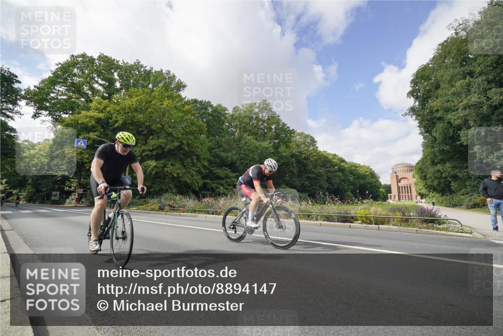 14.09.2025 - Stadtparktriathlon Michael Burmester http://msf.ph/oto/8894147 14.09.2025 12:09:00 Radfahren 1046, 1087, 1152, 1194 meine-sportfotos.de