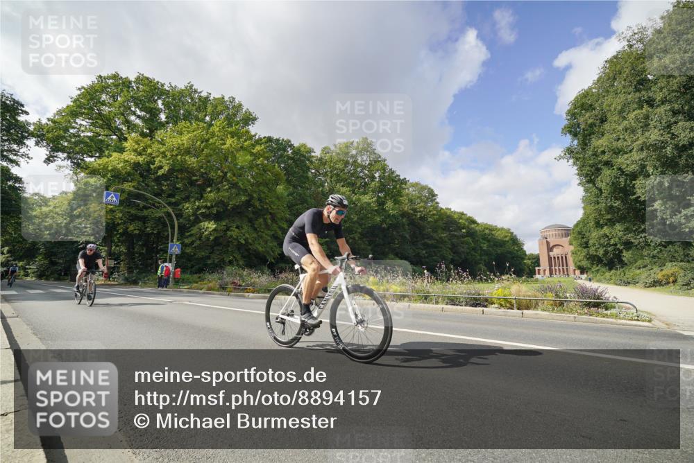 14.09.2025 - Stadtparktriathlon Michael Burmester http://msf.ph/oto/8894157 14.09.2025 12:09:43 Radfahren 1025, 1096, 1119, 1120, 1148, 1167 meine-sportfotos.de