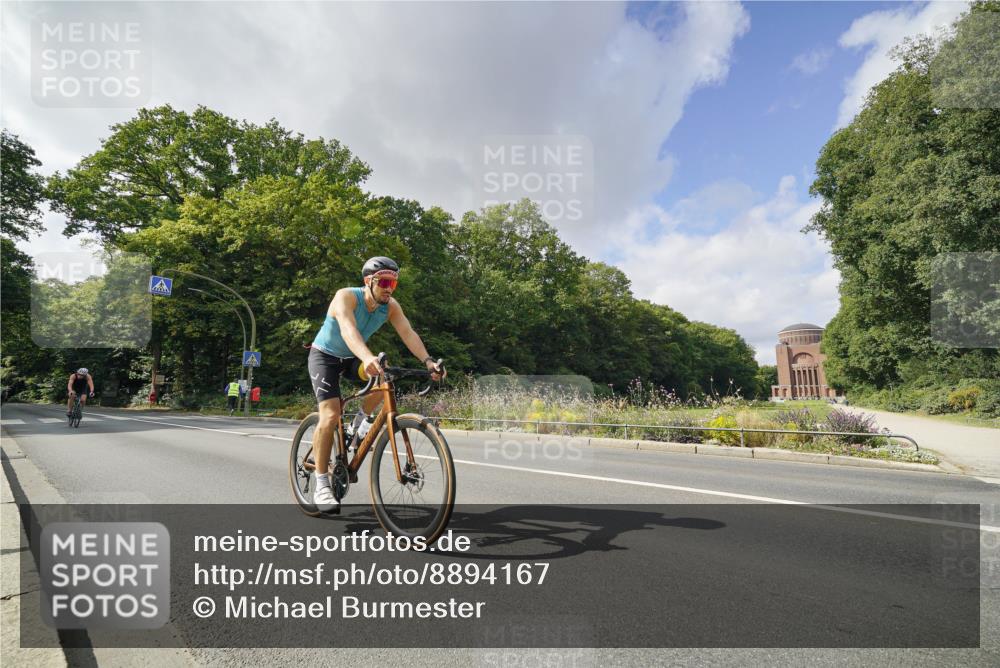 14.09.2025 - Stadtparktriathlon Michael Burmester http://msf.ph/oto/8894167 14.09.2025 12:10:05 Radfahren 1049, 1073, 1163, 1172, 1173 meine-sportfotos.de