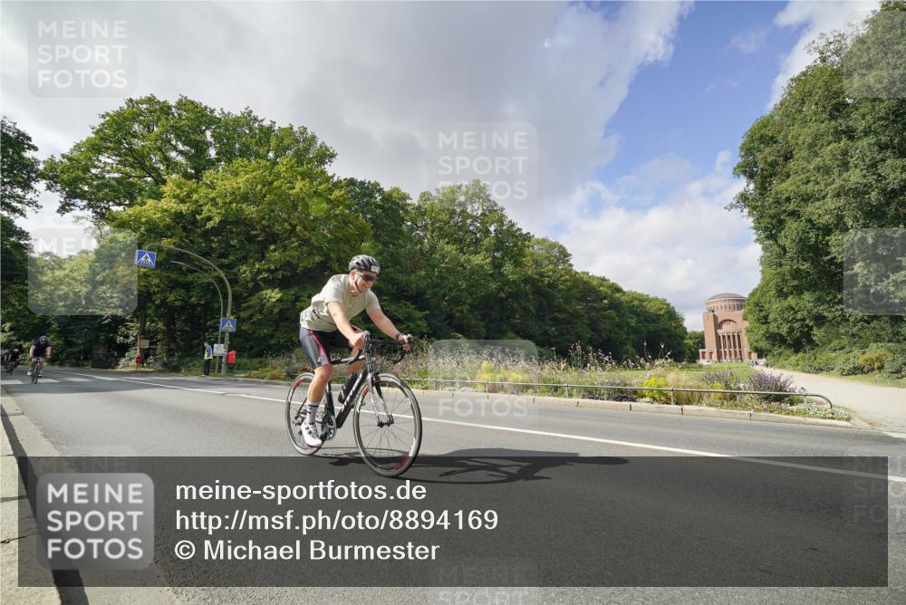 14.09.2025 - Stadtparktriathlon Michael Burmester http://msf.ph/oto/8894169 14.09.2025 12:10:12 Radfahren 1073, 1085, 1095, 1110, 1129, 1141, 1163, 1172, 1218 meine-sportfotos.de