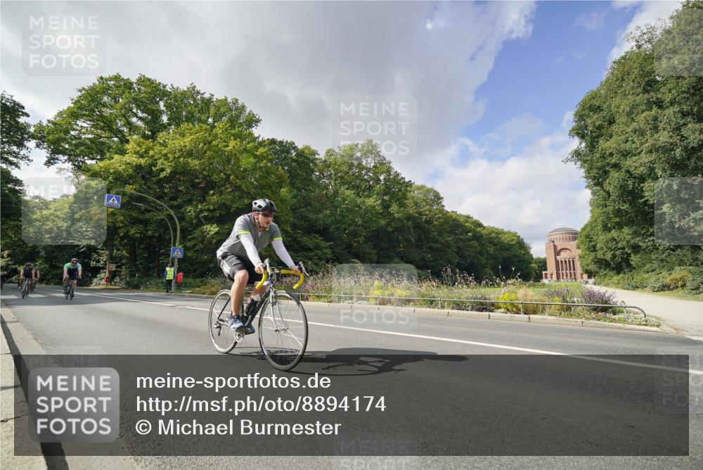 14.09.2025 - Stadtparktriathlon Michael Burmester http://msf.ph/oto/8894174 14.09.2025 12:10:17 Radfahren 1065, 1073, 1085, 1095, 1110, 1129, 1141, 1163, 1203, 1211, 1218 meine-sportfotos.de