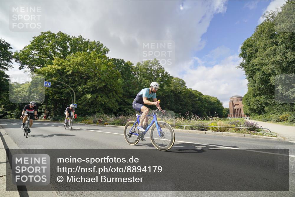 14.09.2025 - Stadtparktriathlon Michael Burmester http://msf.ph/oto/8894179 14.09.2025 12:10:22 Radfahren 1065, 1085, 1095, 1110, 1129, 1203, 1211, 1218 meine-sportfotos.de