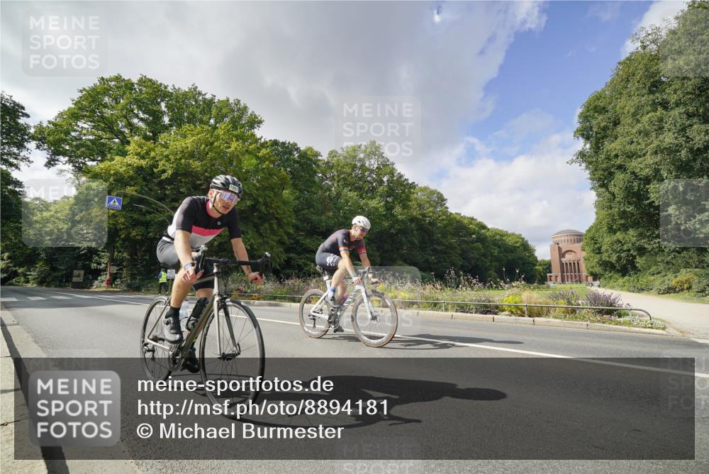 14.09.2025 - Stadtparktriathlon Michael Burmester http://msf.ph/oto/8894181 14.09.2025 12:10:22 Radfahren 1065, 1085, 1095, 1110, 1129, 1203, 1211, 1218 meine-sportfotos.de