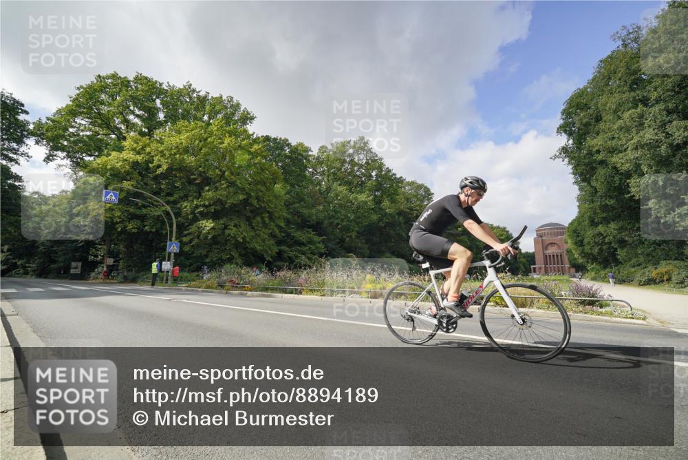 14.09.2025 - Stadtparktriathlon Michael Burmester http://msf.ph/oto/8894189 14.09.2025 12:10:52 Radfahren 1022, 1133, 1205 meine-sportfotos.de