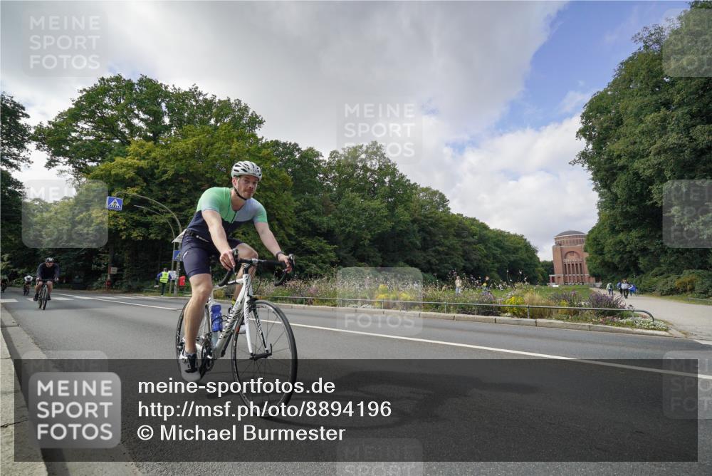 14.09.2025 - Stadtparktriathlon Michael Burmester http://msf.ph/oto/8894196 14.09.2025 12:11:27 Radfahren 1091, 1132, 1139, 1212, 1219 meine-sportfotos.de