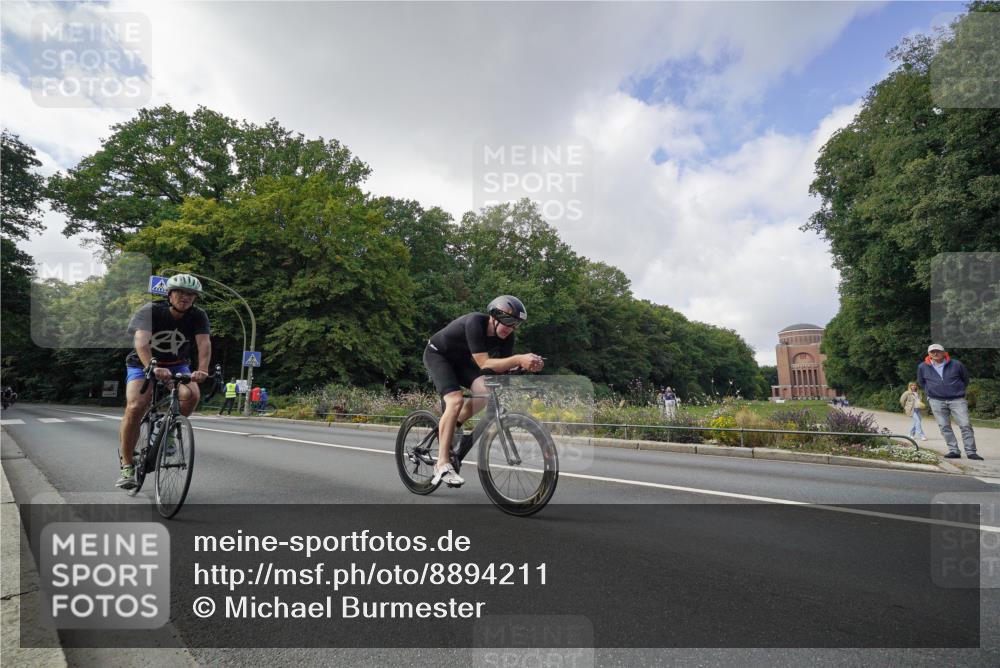 14.09.2025 - Stadtparktriathlon Michael Burmester http://msf.ph/oto/8894211 14.09.2025 12:12:13 Radfahren 1075, 1123, 1142, 1146, 1178, 1204 meine-sportfotos.de