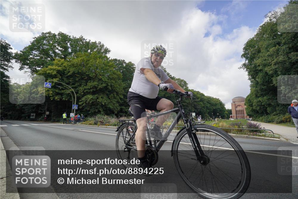 14.09.2025 - Stadtparktriathlon Michael Burmester http://msf.ph/oto/8894225 14.09.2025 12:12:43 Radfahren 1100, 1128, 1147, 1155, 1197 meine-sportfotos.de