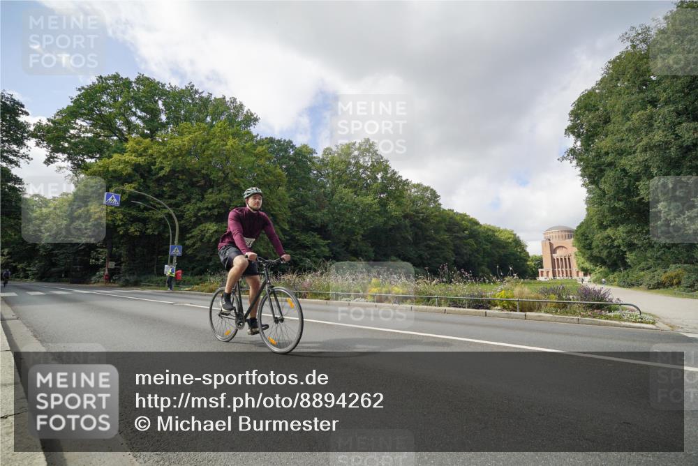 14.09.2025 - Stadtparktriathlon Michael Burmester http://msf.ph/oto/8894262 14.09.2025 12:15:13 Radfahren 1029, 1081, 1162, 1184, 1186, 1192 meine-sportfotos.de