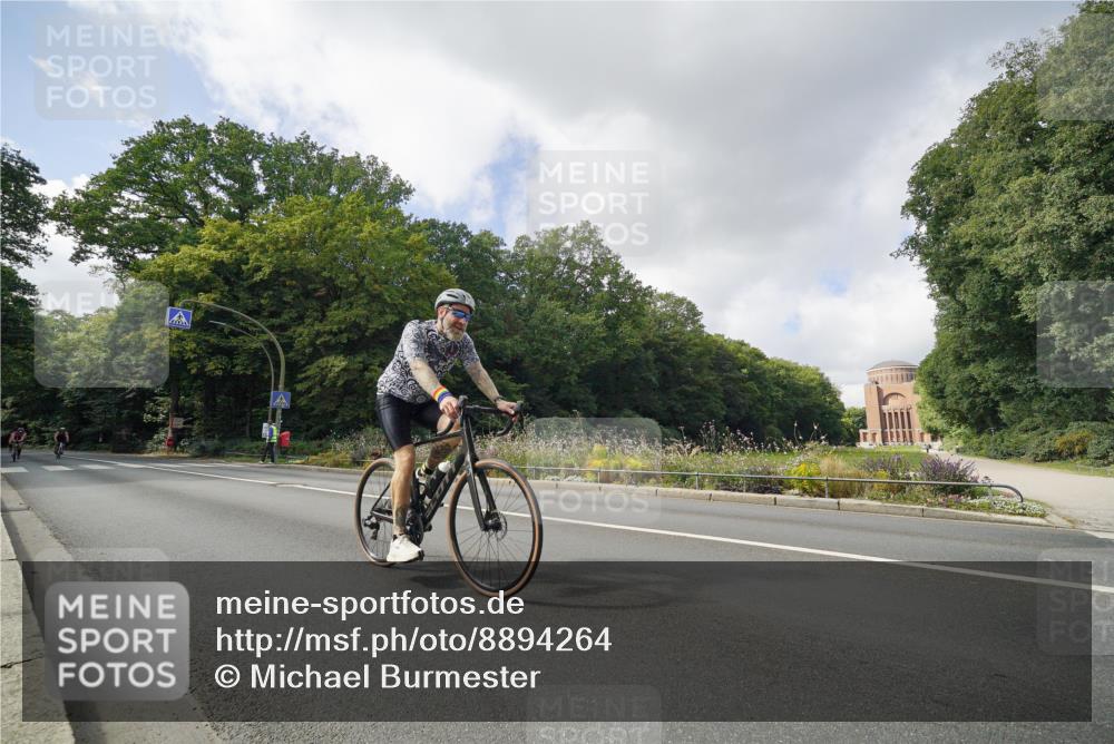 14.09.2025 - Stadtparktriathlon Michael Burmester http://msf.ph/oto/8894264 14.09.2025 12:15:17 Radfahren 1081, 1162, 1186, 1192, 1294 meine-sportfotos.de