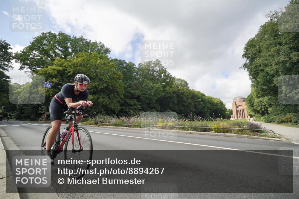 14.09.2025 - Stadtparktriathlon Michael Burmester http://msf.ph/oto/8894267 14.09.2025 12:15:24 Radfahren 1066, 1162, 1186, 1292, 1294, 1298 meine-sportfotos.de