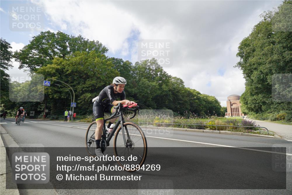 14.09.2025 - Stadtparktriathlon Michael Burmester http://msf.ph/oto/8894269 14.09.2025 12:15:29 Radfahren 1066, 1153, 1292, 1294, 1298 meine-sportfotos.de