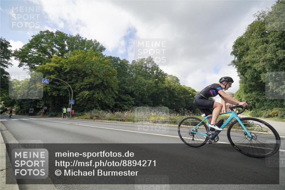 14.09.2025 - Stadtparktriathlon Michael Burmester http://msf.ph/oto/8894271 14.09.2025 12:15:32 Radfahren 1066, 1153, 1292, 1298 meine-sportfotos.de
