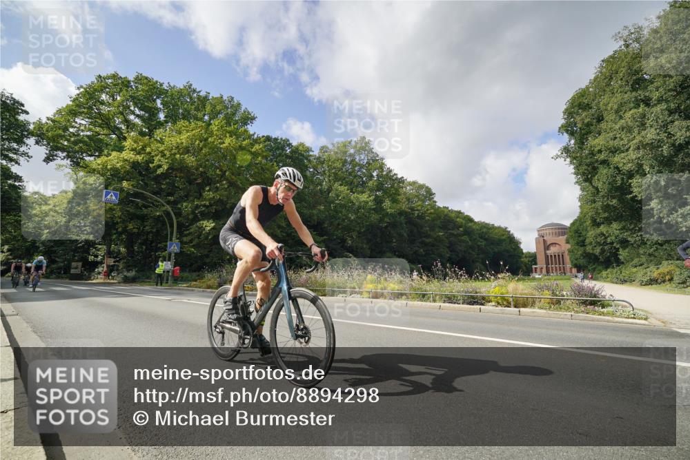 14.09.2025 - Stadtparktriathlon Michael Burmester http://msf.ph/oto/8894298 14.09.2025 12:16:54 Radfahren 1129, 1172, 1203, 1210, 1211, 1281 meine-sportfotos.de