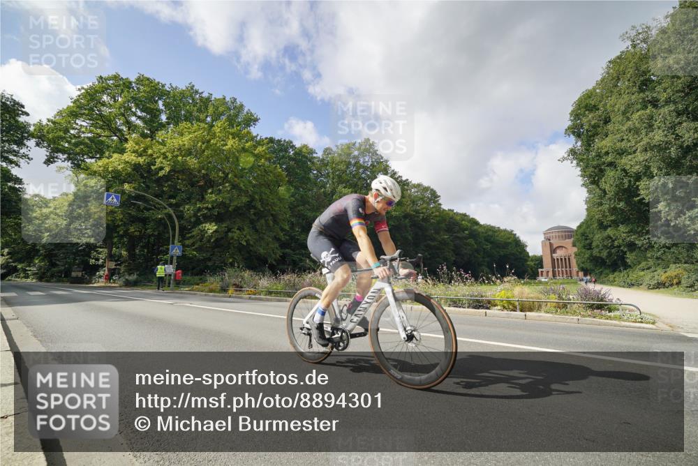 14.09.2025 - Stadtparktriathlon Michael Burmester http://msf.ph/oto/8894301 14.09.2025 12:16:57 Radfahren 1129, 1172, 1203, 1211, 1281 meine-sportfotos.de