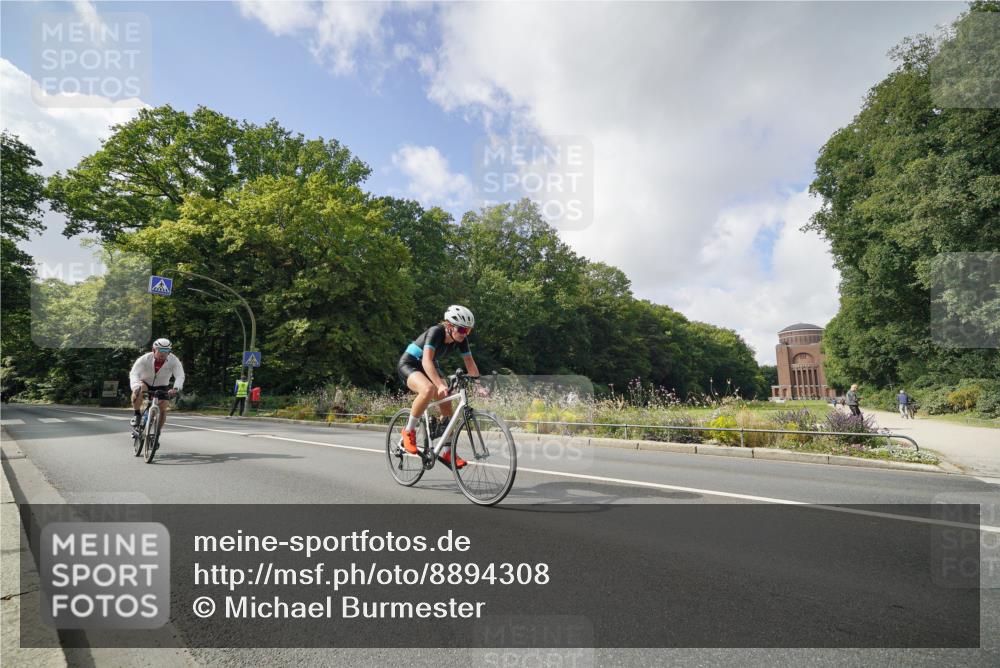 14.09.2025 - Stadtparktriathlon Michael Burmester http://msf.ph/oto/8894308 14.09.2025 12:17:19 Radfahren 1175, 1219, 1249, 1261 meine-sportfotos.de