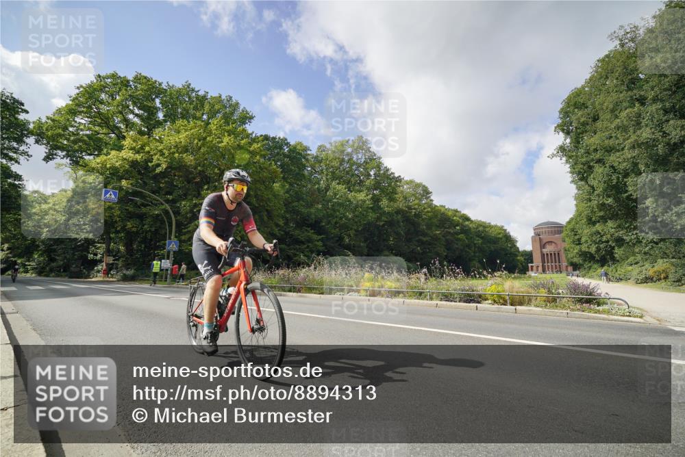 14.09.2025 - Stadtparktriathlon Michael Burmester http://msf.ph/oto/8894313 14.09.2025 12:17:31 Radfahren 1096, 1148, 1255, 1317 meine-sportfotos.de